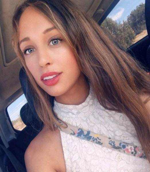 Alyssa-is-a-female-companion-in-Las-Vegas-7