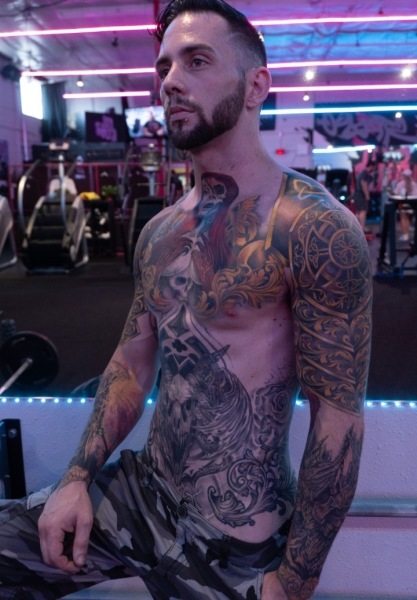 Damian-is-a-male-companion-escort-fantasy-date-in-las-vegas-2