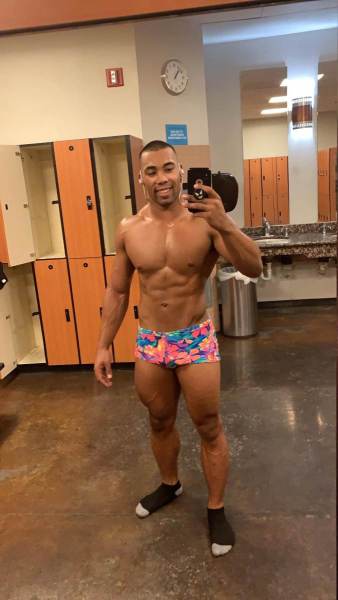 1_Jaxon-is-a-male-model-companion-and-escort-in-las-vegas-3