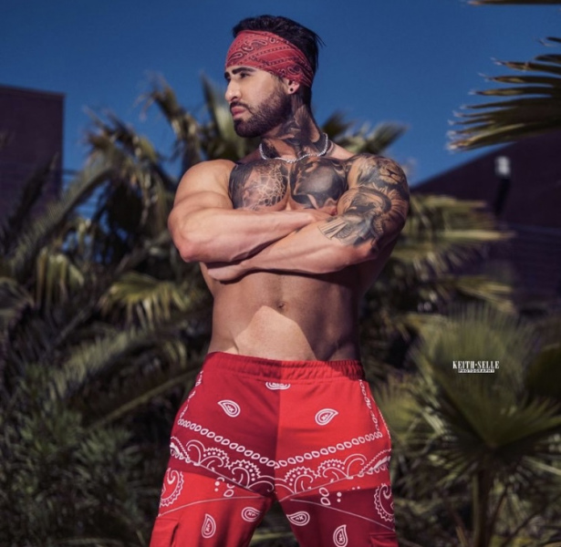 Shea-male-stripper-Las-Vegas-2