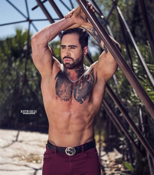 Shea-male-stripper-Las-Vegas-3